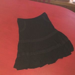 FREE PEOPLE pocketed black skirt. Ruffles. SOOOFT!